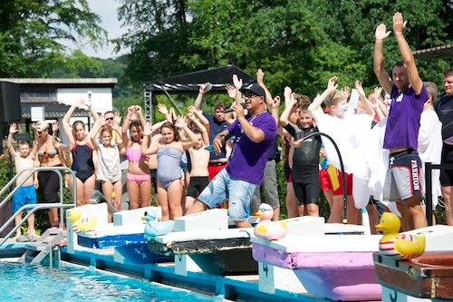 Badewannenrennen im Waldbad ein riesen Gaudi