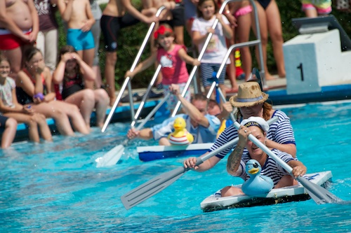 Badewannenrennen im Helmstedter Freibad Waldbad Birkerteich